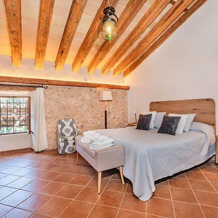 Villa Historic With Mountain Views, Mallorca Pollença