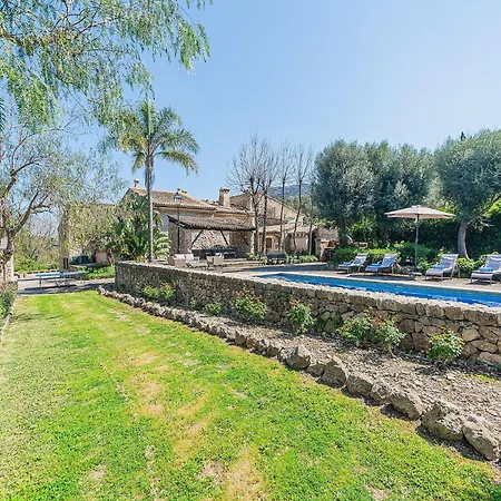 Historic With Mountain Views, Mallorca Villa Pollença