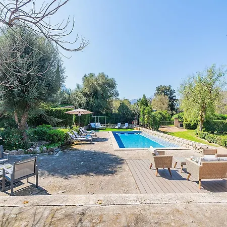 Historic With Mountain Views, Mallorca Villa *